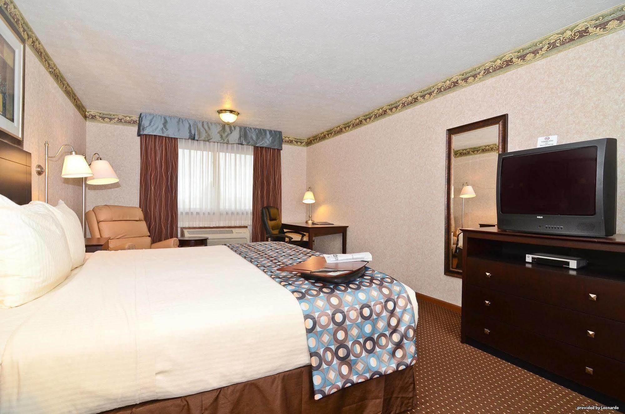 Baymont By Wyndham Danville Il Bagian luar foto