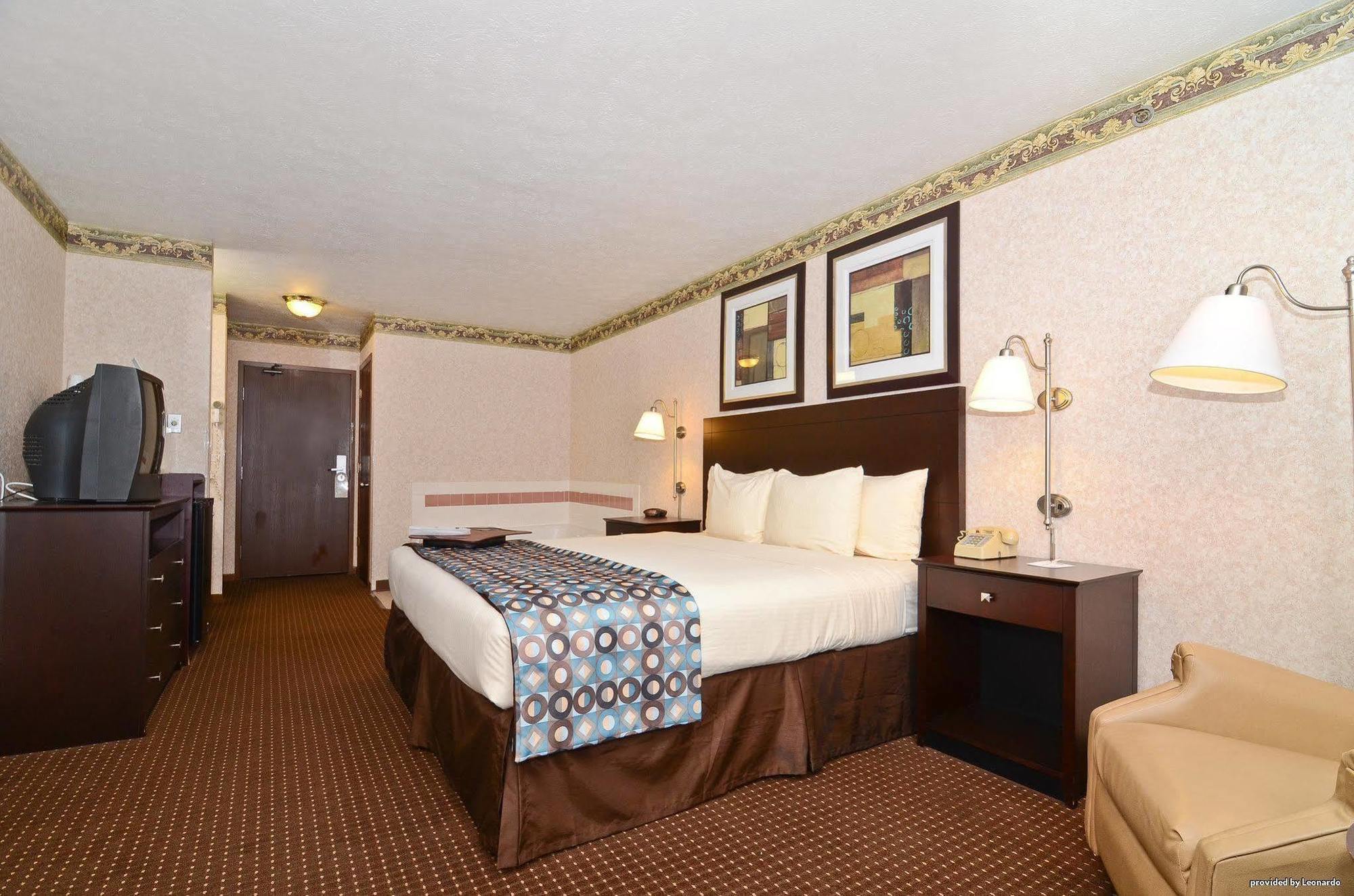 Baymont By Wyndham Danville Il Bagian luar foto