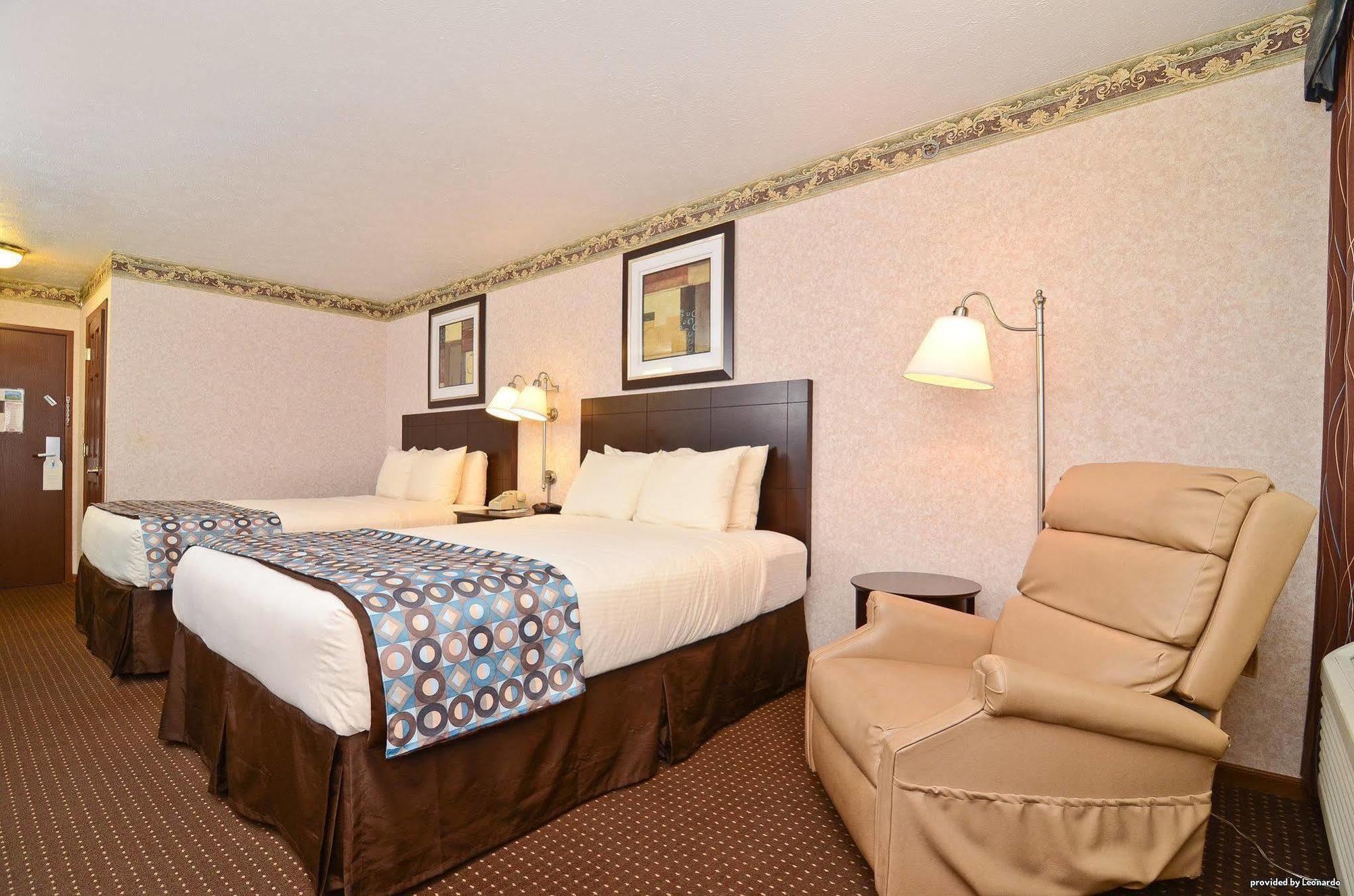 Baymont By Wyndham Danville Il Bagian luar foto
