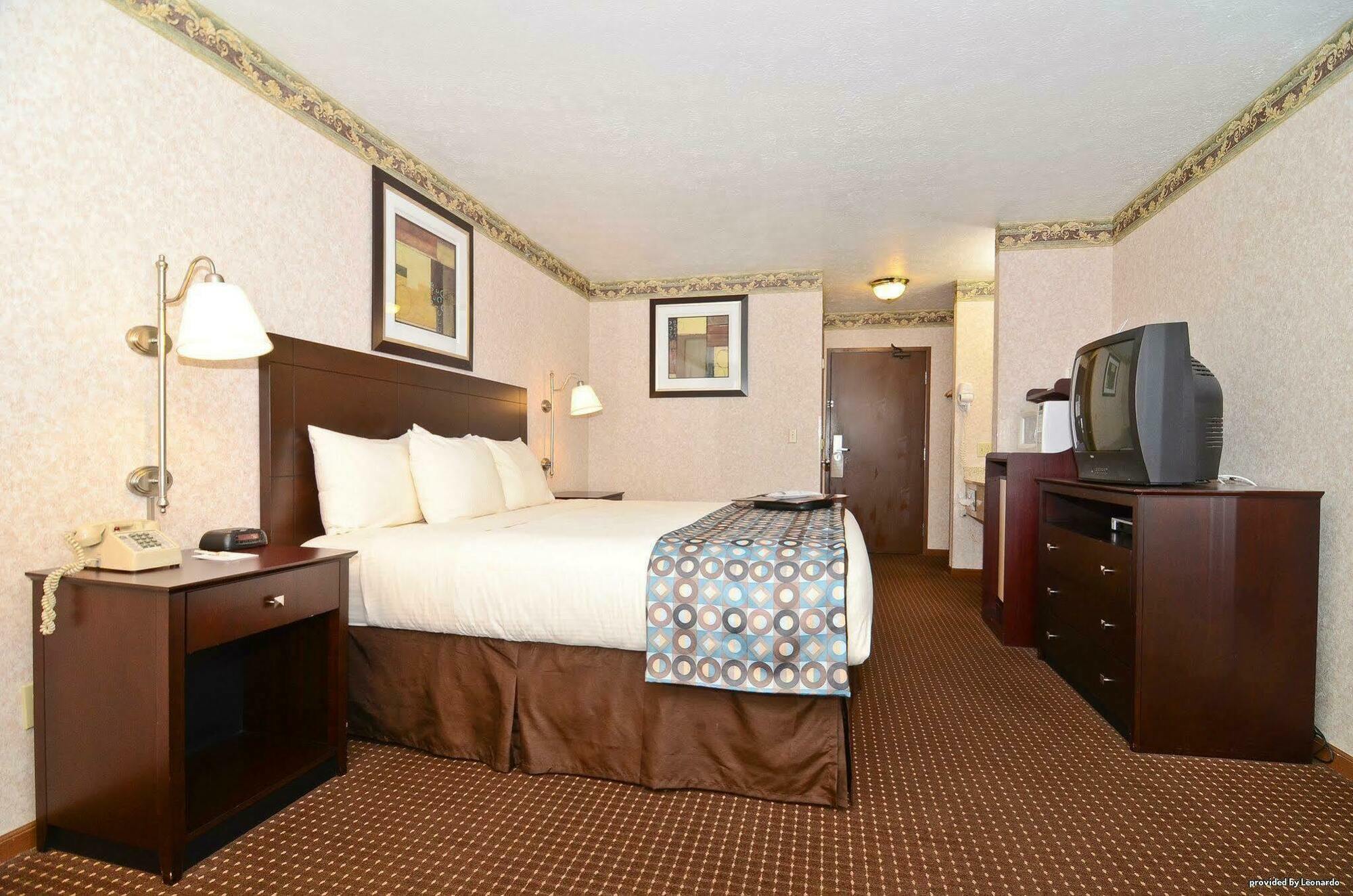 Baymont By Wyndham Danville Il Bagian luar foto